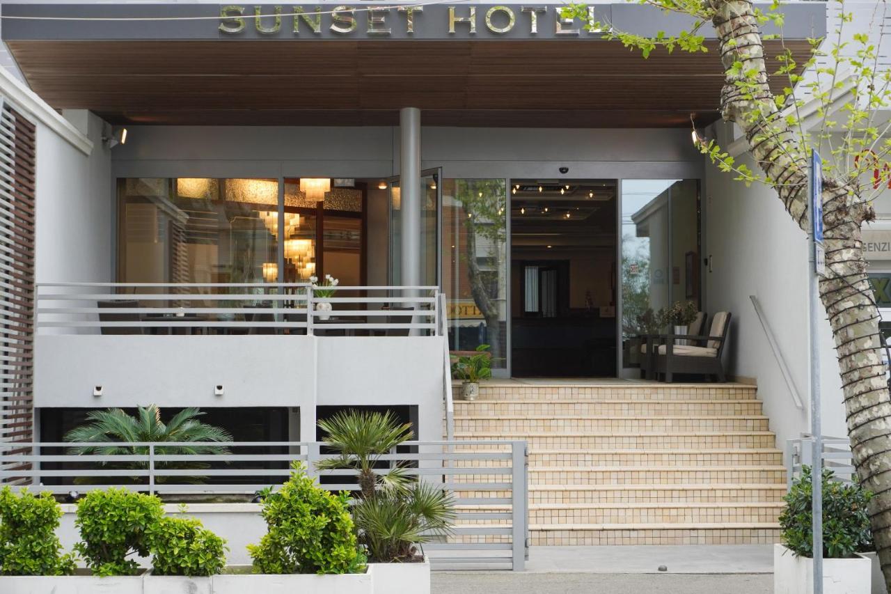 Hotel Sunset Rimini Exterior photo