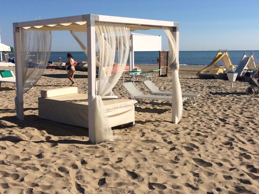 Hotel Sunset Rimini Exterior photo